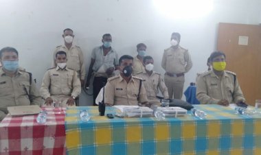 धनबाद: पेट्रोल कैश कलेक्शन एजेंट से 19.51 लाख लूटनेवाले तीनों क्रिमिनल जेल गये, बैंक मोड़ में दो कुख्यात डकैत पकड़ाया