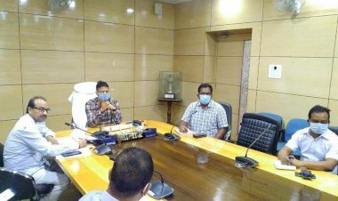 धनबाद : कोविड-19 रिस्पोंस : डीसी ने म्यूनिशिपल कॉरपोरेशन की वर्तमान स्थिति की समीक्षा की