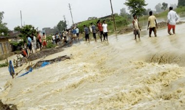 बिहार: 10 जिलों के आठ लाख लोग बाढ़ की चपेट में, 10 हजार घरों में घुसा पानी, NH 28 पर रोका गया यातायात 