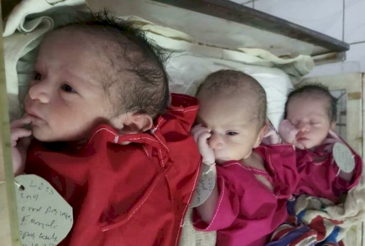 धनबाद: झरिया में एक महिला ने एक साथ तीन बच्चों को दिया जन्म