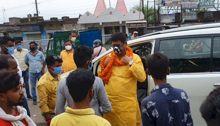 धनबाद : फ्रेंड्स ऑफ संतोष सिंह के कार्यकर्ता अब बेरोजगारी और रंगदारी के खिलाफ जन आंदोलन करेंगे: संतोष सिंह