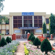 धनबाद: भूली रिजनल रेलवे ट्रेनिंग इंस्टीच्युट में तैयार किया जायेगा डेडीकेटेड कोविड हेल्थ सेंटर: डीसी, 10 डॉक्टरों की प्रतिनियुक्ति