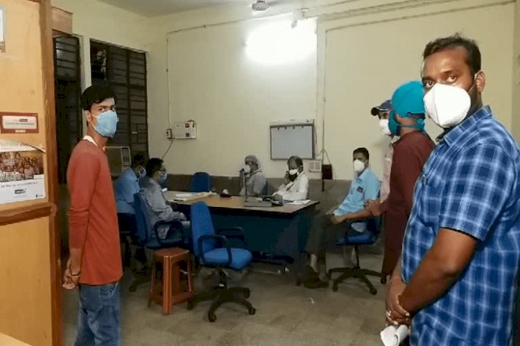धनबाद:PMCH में मारपीट मामले में बरवाअड्डा पुलिस स्टेशन के तीन पुलिसकर्मी सस्पेंड