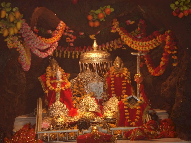 वैष्णो देवी दरबार में 550 करोड़ की 'नकली चांदी' का सनसनीखेज मामला, कोर्ट ने पुलिस से तलब किया पूरा रिकॉर्ड