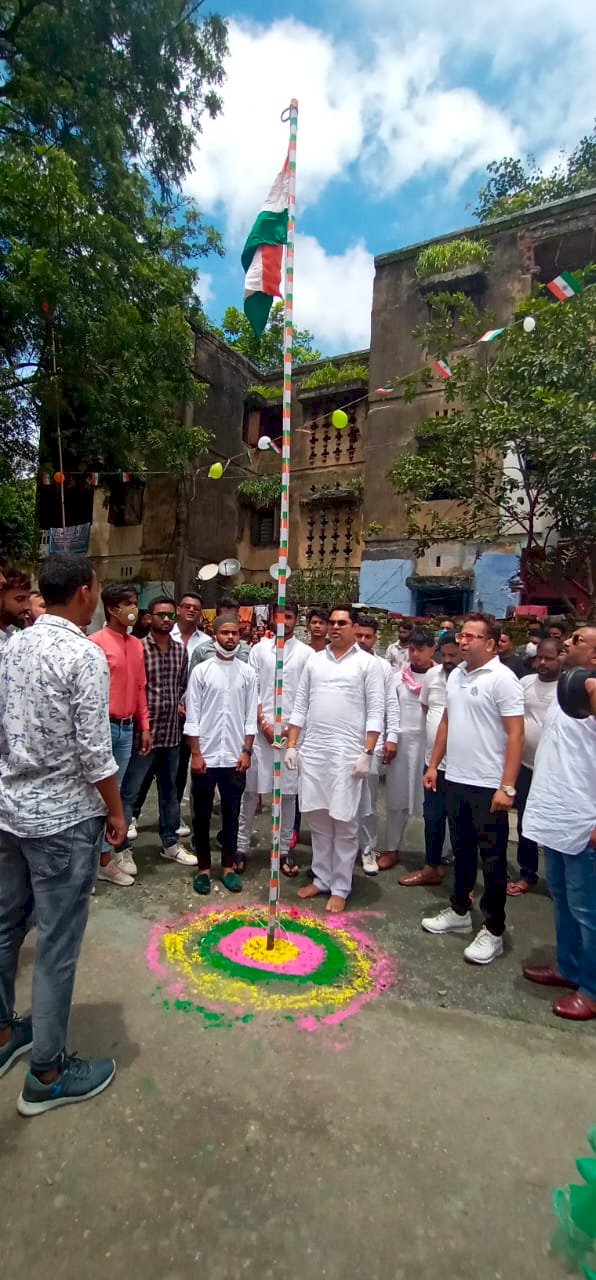 धनबाद: रणविजय  सिंह ने सिजुआ, भूली समेत विभिन्न जगहों पर किया झंडोत्तोलन