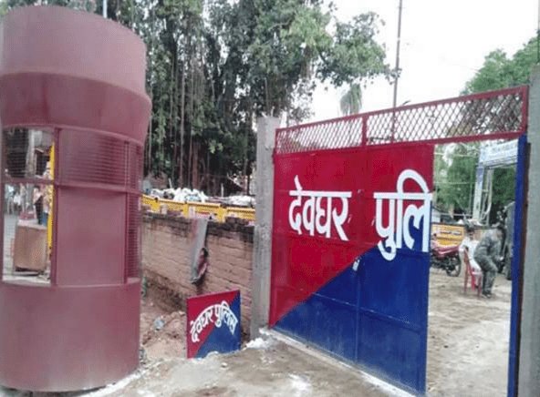 देवघर:पुलिस एसोसिएशन के पदाधिकारियों ने डिपार्टमेंट की जमीन का कर दिया सौदा, एसपी ने प्रसिडेंट, सेकरेटरी व कैशियर को सस्पेंड किया