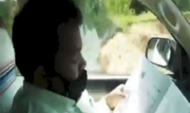 झारखंड: शिक्षा मंत्री जगरनाथ महतो ने कार में पढ़ाई करते हुए शेयर किया अपना वीडियो (देखें VIDEO)