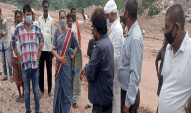 धनबाद: रैयतों को मुआवजा दिये बिना शुरु कर दी आउटसोर्सिंग, पूर्णिमा सिंह ने एलबी की कंपनी का बंद कराया काम