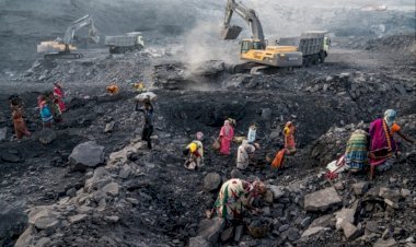 बोकारो: बेरमो एरिया में इलिगल माइनिंग व कोल कारोबार को खुली छूट, ग्रामीणों ने तस्करी का किया भंडाफोड़, पांच ट्रक पकड़े