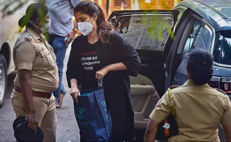 मुंबई: NCB ने ड्रग्स मामले में रिया चक्रवर्ती को अरेस्ट किया, बेल पिटीशन खारिज, 14 दिन की ज्यूडिशियल कस्टडी में भेजी गयी