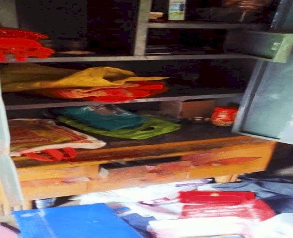 धनबाद: गिरिडीह-टुंडी रोड पर मंडल होटल व मालिक के घर भीषण डकैती, क्रिमिनल ट्रक पर लोड कर ले गये लूटपाट का माल
