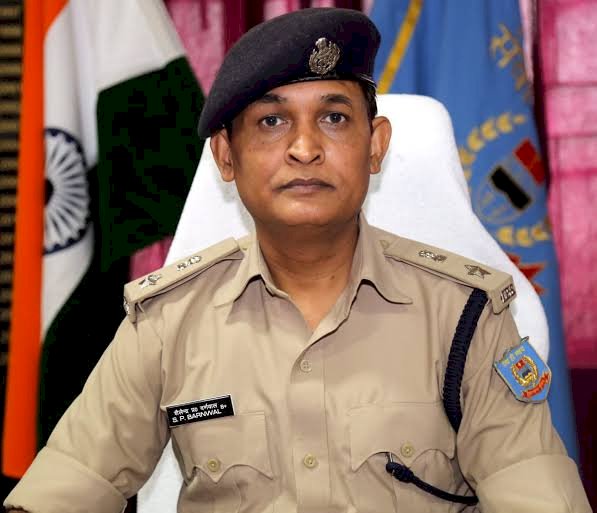 झा्रंखड: गोड्डा के एक्स एसपी शैलेंद्र बर्णवाल से सीआइडी ने की पूछताछ, महगमा में बरामद गांजा संदेहास्पद