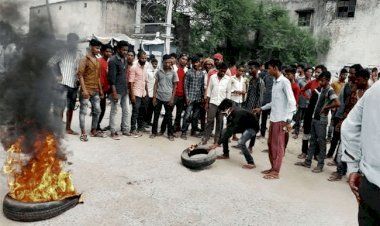 झारखंड: गढ़वा में सेप्टिक टैंक में दम घुटने से पिता-पुत्र समेत चार की मौत, लोगों ने रोड जाम किया