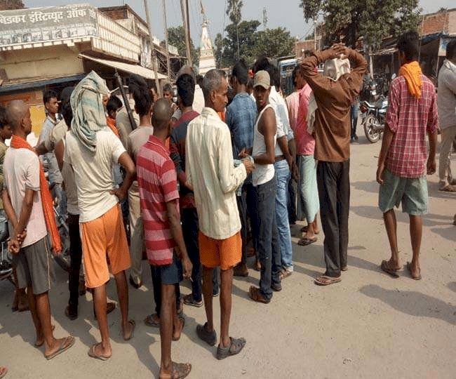 बिहार: आरा में बालू कारोबारी की चाकू गोदकर मर्डर,  आक्रोशित लोगों ने नासरीगंज-सकड्डी हाईवे जाम किया