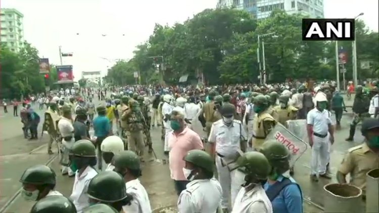 पश्चिम बंगाल: कोलकाता में ममता गवर्नमेंट के खिलाफ सड़कों पर उतरे BJP वर्कर,लाठीचार्ज, आंसू गैस के गोले छोड़े, पत्थरबाजी