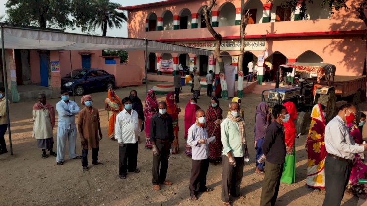 Bihar Assembly election 2020: 1st Phase Poll: 16 जिलों की 71 सीटों पर 53.54% वोटिंग