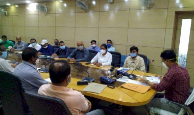 धनबाद: FCI की भूमि का दाखिल खारिज प्राथमिकता पर आधार पर करने का निर्देश, PHC सिंदरी को हर्ल के सहयोग से बनाया जायेगा और बेहतर