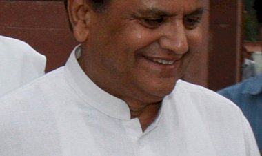 अहमद पटेल ने अपने पिता से सीखे पॉलिटिक्स के गुर, अपने बच्चे पॉलिटक्स रखा दूर