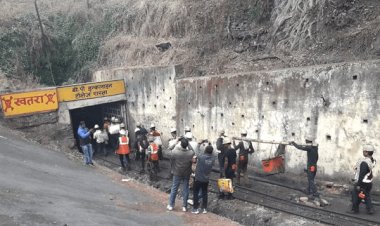 धनबाद: ईसीएल की खुदिया कोलियरी में पानी भरने से दो मजदूर फंसे, रेस्क्यू जारी