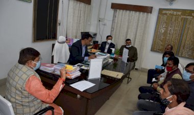 धनबाद: ऑटो स्ट्राइक समाप्त, किराया पर 14 फरवरी को निर्णय लेगा जिला प्रशासन