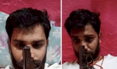 धनबाद: पिस्टल के साथ रघुकुल समर्थक की फोटो वायरल, पुलिस पूछताछ, खिलौना वाला पिस्टल सौंपा, कहा-बदनाम करने की साजिश