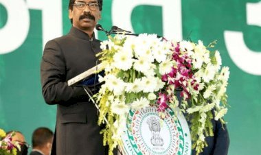 अफसर पांच साल ईमानदारी से दें साथ, झारखंड को भीख मांगने की जरूरत नहीं रहेगी: हेमंत सोरेन