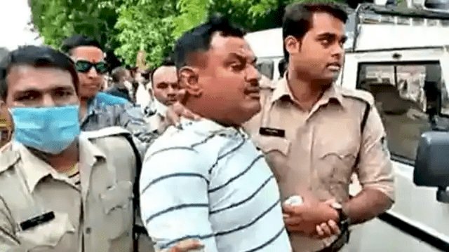 यूपी: विकास दुबे को पकड़ने वाले एमपी के तीन पुलिसकर्मियों समेत छह लोगों को मिलेगा पांच लाख का प्राइज