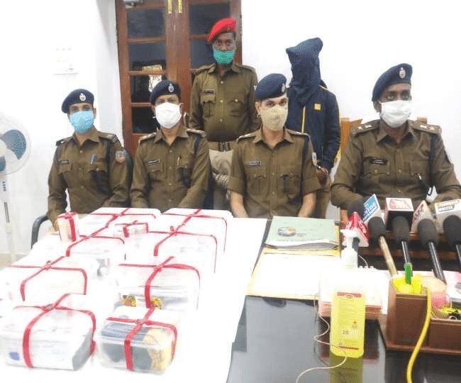 जमशेदपुर: वांटेड प्रदीप सिंह का भाई अरेस्ट, छह आर्म्स बरामद