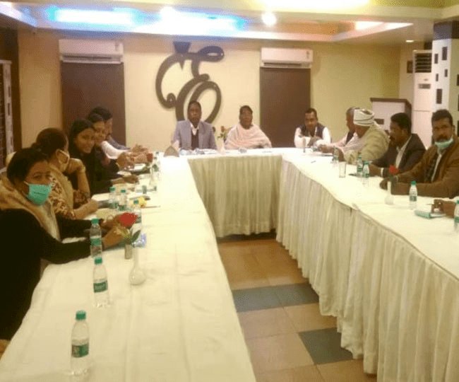 झारखंड: कांग्रेस विधायक दल की बैठक में भिड़े दीपिका पांडेय और इरफान अंसारी, किचकिच, हंगामा