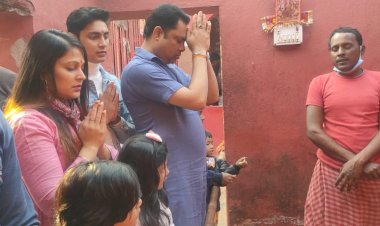 धनबाद: रणविजय सिंह ने परिजनों के साथ लिलोरी मंदिर में की पूजा-अर्चना