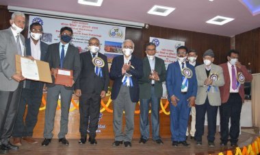 धनबाद: सिंफर डिगवाडीह में प्लेटिनम जयंती समारोह,CSIR डीजी ने कहा-आत्मनिर्भरता के लिए कोयले का अधिकाधिक दोहन जरूरी