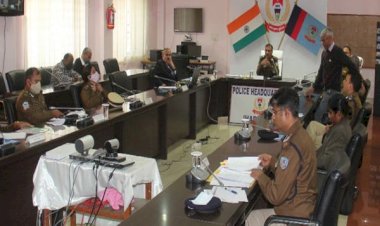 झारखंड: डीजीपी ने वीडियो कॉन्फ्रेंसिंग से सभी जिलों के एसपी और डीआईजी के साथ की बैठक, सोशल मीडिया पर अफवाह फैलाने वालों ख़िलाफ़ करें कार्रवाई 