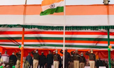 बोकारो: धूमधाम से पुलिस लाइन ग्राउंड में मना गणतंत्र दिवस, डीसी ने लोगो को दी बधाई