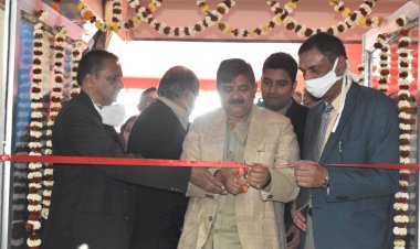 धनबाद: देवी चैरिटेबल मेडिकल एंड डेंटल हॉस्पीटल का शुभारंभ, एमएलए राज सिन्हा ने  किया  उद्घाटन