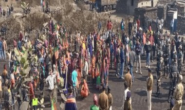 धनबाद: BCCL की विश्वकर्मा प्रोजेक्ट लोडिंग प्वाइंट पर झड़प, हवाई फायरिंग, लाठी चार्ज, नहीं शुरु हो सकी ट्रक लोडिंग 