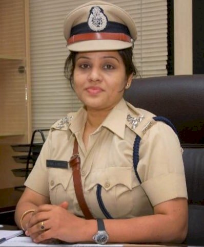 कर्नाटक: करप्शन पर आवाज उठाने पर चर्चित IPS डी. रूपा का ट्रांसफर, होम सेकरेटरी से हटाया गया, हैंडलूम एम्पोरियम का डायरेक्टर बनी