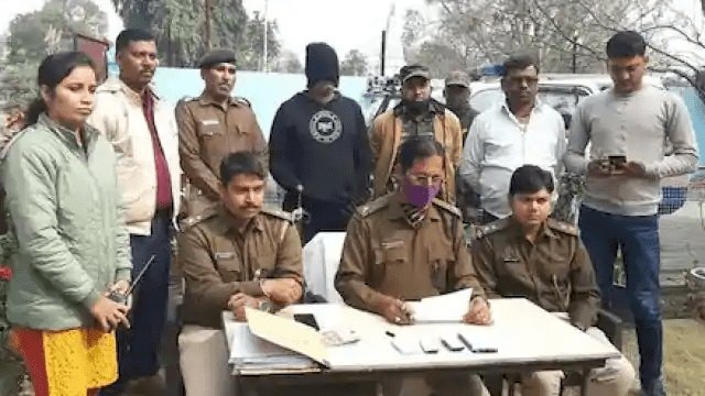 बोकारो: BSF में नौकरी दिलाने के नाम पर लाखों की ठगी, पुलिस ने फर्जी IG को अरेस्ट किया