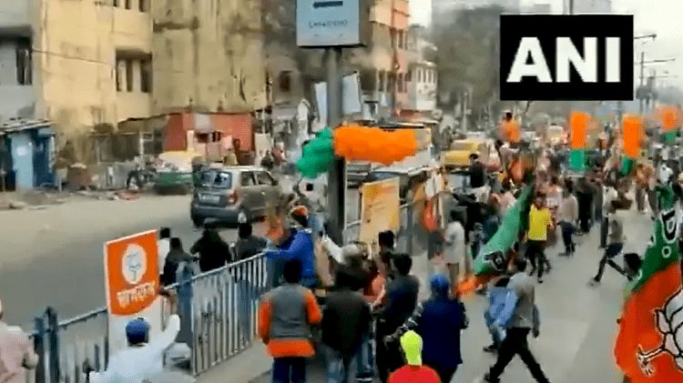 कोलकाता: बीजेपी की रैली पर पत्थरबाजी, कार्यकर्ताओं ने की तोड़फोड़,शुवेंदु अधिकारी का दावा- नंदीग्राम में 50 हजार वोटों से हारेंगी ममता