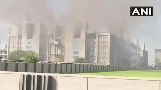 महाराष्ट्र: कोरोना वैक्सीन कंपनी सीरम इंस्टीट्यूट में लगी आग, पांच मजदूरों की मौत