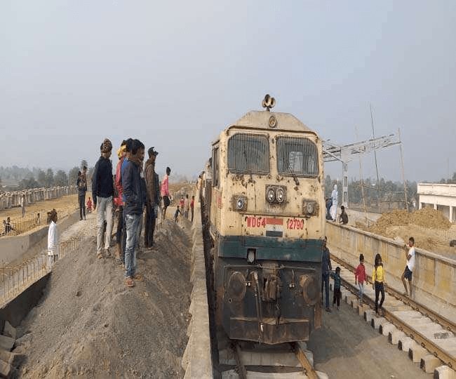 गोड्डा से हंसडीहा तक नवनिर्मित रेलखंड पर मालगाड़ी का ट्रायल सफल