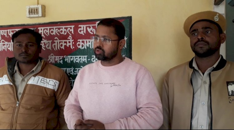 धनबाद: स्नैक सेवर बापी अरेस्ट, रसल वायपर व कोबरा सहित 11 सांप बरामद