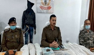 लातेहार: TSPC का सबजोनल कमांडर रविकांत गंझू अरेस्ट, छह रायफल व पिस्टल-कट्टा जब्त