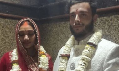 गुजरात की युवती धरती ने फ्रांस के रोमन को बनाया जीवन साथी, वाराणसी के मार्कण्डेय महादेव धाम में लिए सात फेरे