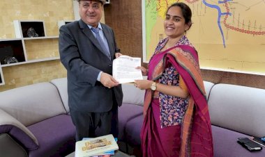 धनबाद: रेलवे जीएम से मिली पूर्णिमा नीरज सिंह, धनबाद से दिल्ली तक की सीधी ट्रेन चलाने की मांग