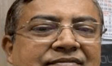 धनबाद: सीबीआइ ने ईसीएल जीएम अभिजीत दास के फ्लैट से बरामद किये  नौ लाख रुपये कैश, चार लाख पुराने नोट