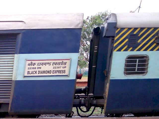ब्लैक डायमंड ट्रेन परिचालन शुरु,  बंगाल के पैसेंजर्स को अलेप्पी एक्सप्रेस सफर को मिली कनेक्टिंग ट्रेन