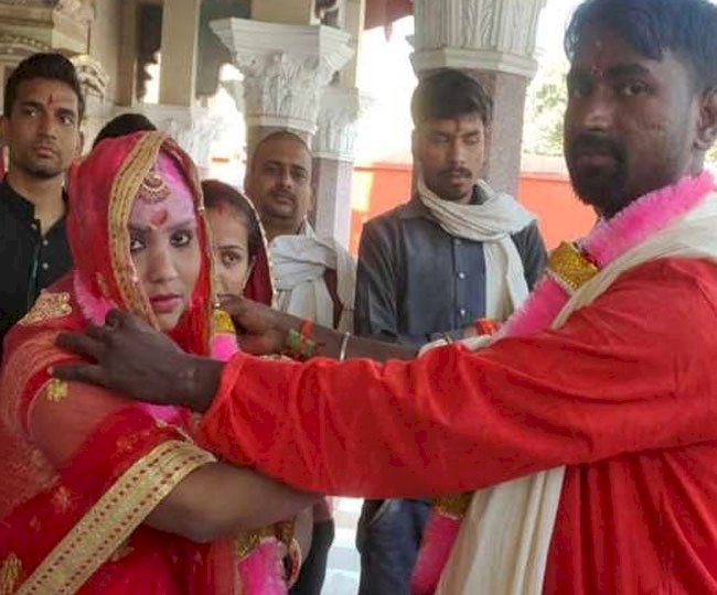 बेगूसराय के सोहन के लिए हजारीबाग की साहिला परवीन बन गई शालिनी, नौलखा मंदिर में रचायी शादी