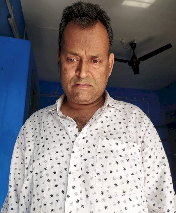 धनबाद: राजस्व उप निरीक्षक मुनेंद्र झा को ACB ने 10 हजार रुपया घूस लेते किया अरेस्ट