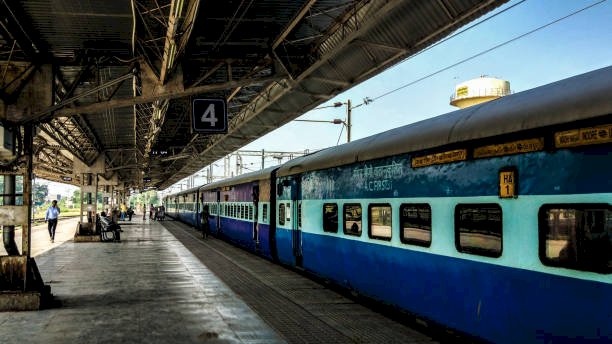 नई दिल्ली: रेलवे ने बिहार, यूपी, बंगाल, महाराष्ट्र और पंजाब के लिए की Holi Special Train का एलान किया