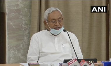 बिहार: बिना सिक्युरिटी के अचानक सीएम हाउस से निकल पड़े नीतीश कुमार, सेकरेटेरियट में जनता दरबार के लिए बन रहे शेड का मुआयना कर लौटे